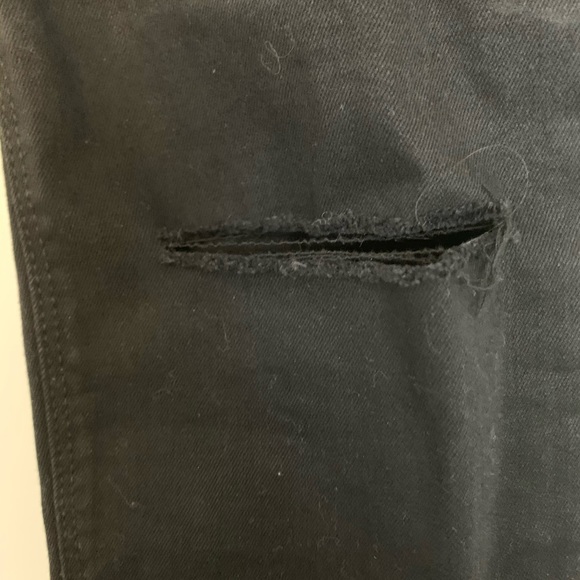 Skinny Black Jean Legging with knee destruction - Picture 3 of 3